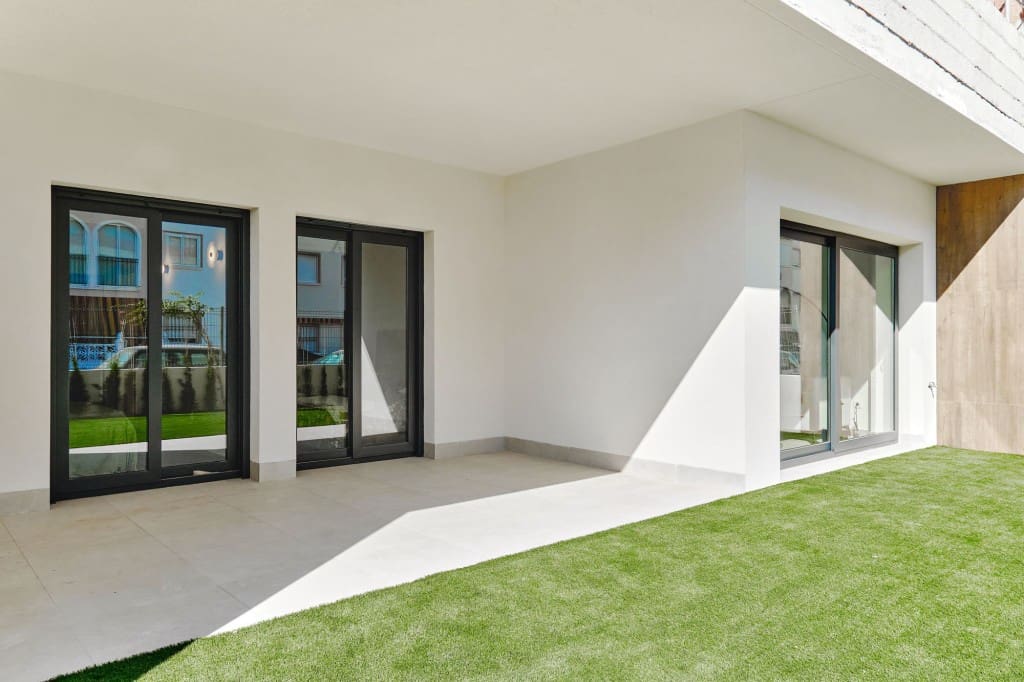 2 soveværelse Villa til salg i Torrevieja med swimmingpool - € 380.000 (Ref: 9996824)