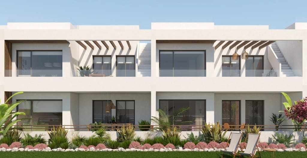2 soveværelse Villa til salg i Torrevieja med swimmingpool - € 380.000 (Ref: 9996824)