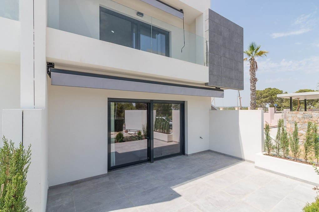 3 soverom Villa til salgs i Torrevieja med svømmebasseng - € 330 000 (Ref: 9996828)