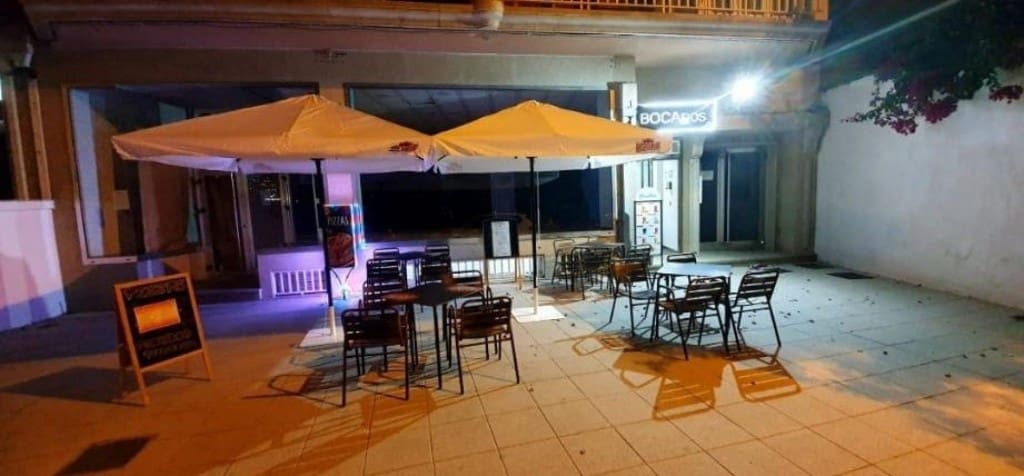 Comercial para venda em Sanxenxo - 198 500 € (Ref: 9998460)