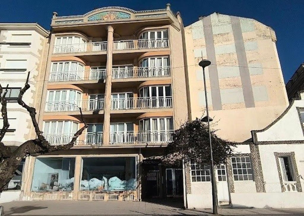 Comercial para venda em Sanxenxo - 198 500 € (Ref: 9998460)