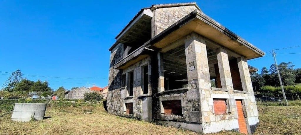 4 soverom Villa til salgs i Porto do Son - € 300 000 (Ref: 9998461)