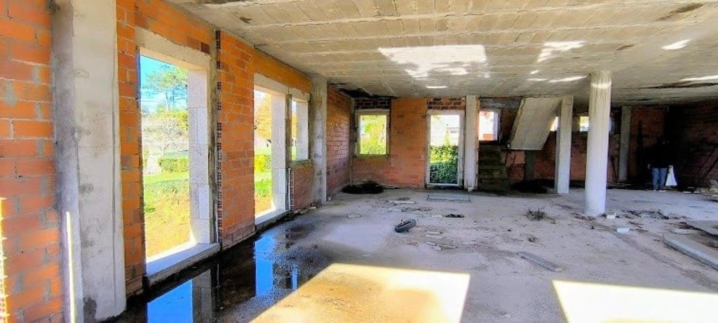 4 soverom Villa til salgs i Porto do Son - € 300 000 (Ref: 9998461)