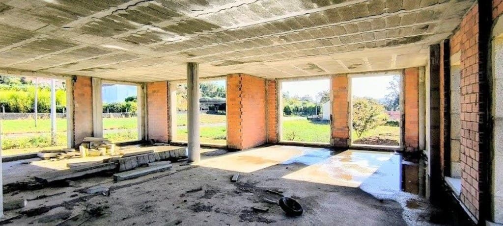 4 soverom Villa til salgs i Porto do Son - € 300 000 (Ref: 9998461)