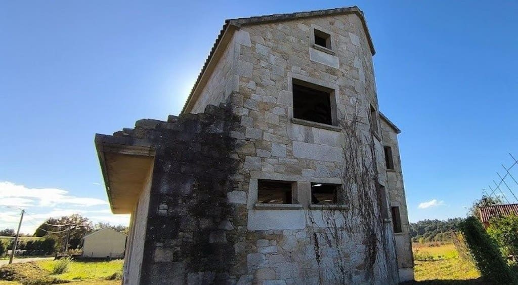 4 soverom Villa til salgs i Porto do Son - € 300 000 (Ref: 9998461)