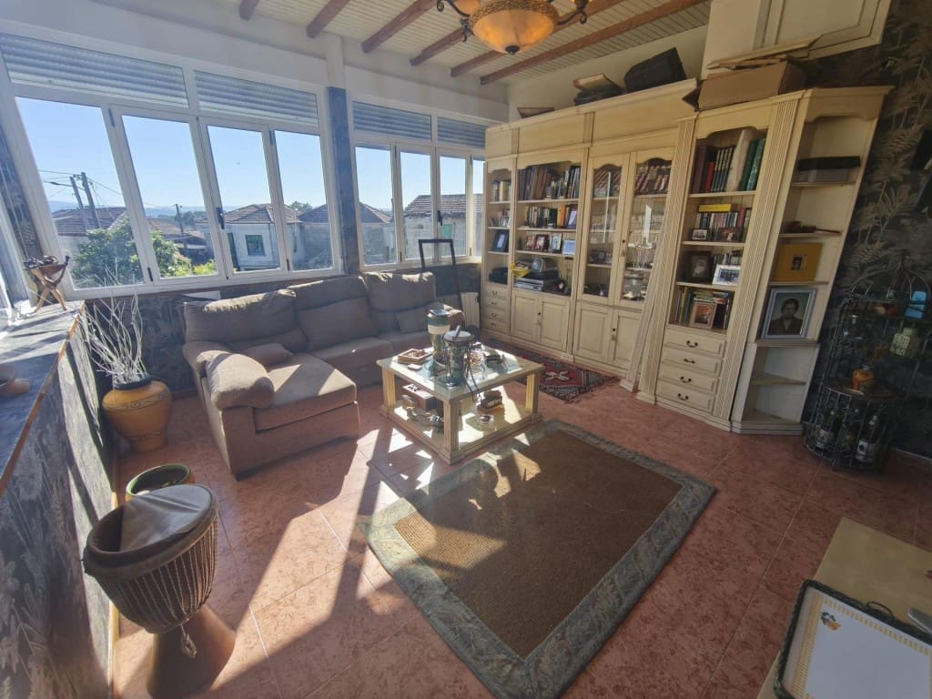 4 Zimmer Villa zu verkaufen in O Carballino mit Pool Garage - 230.000 € (Ref: 9998464)