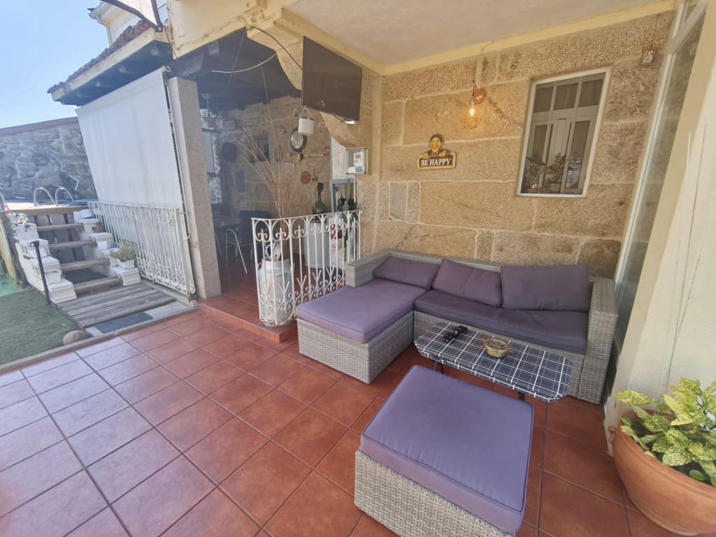 4 Zimmer Villa zu verkaufen in O Carballino mit Pool Garage - 230.000 € (Ref: 9998464)