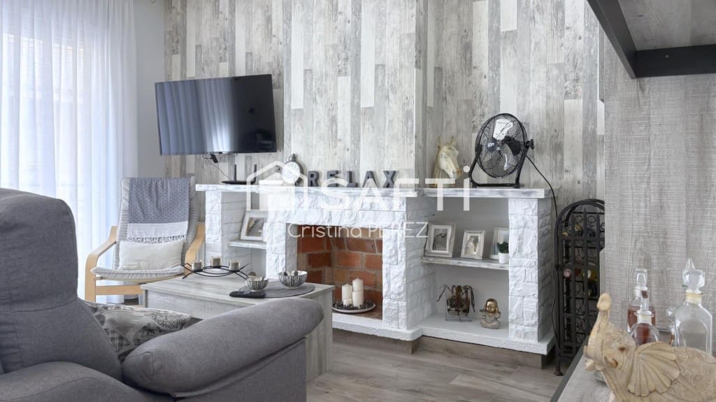 4 sypialnia Dom szeregowy na sprzedaż w Blanes z garażem - 328 000 € (Ref: 9999891)