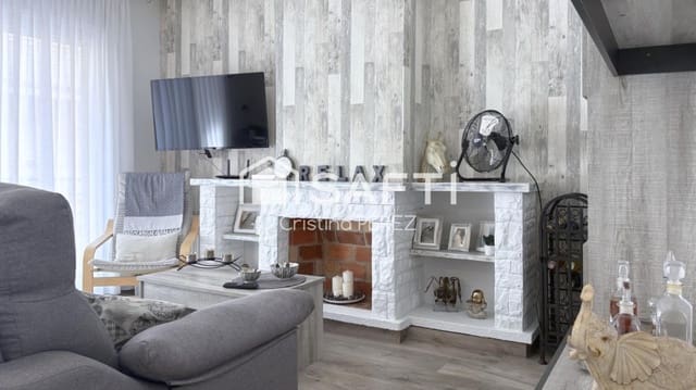 4 sypialnia Dom szeregowy na sprzedaż w Blanes z garażem - 328 000 € (Ref: 9999891)