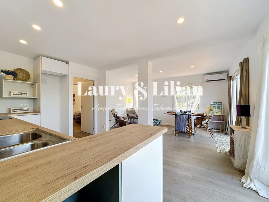 2 soveværelse Lejlighed til salg i Llanca - € 220.000 (Ref: 9999892)