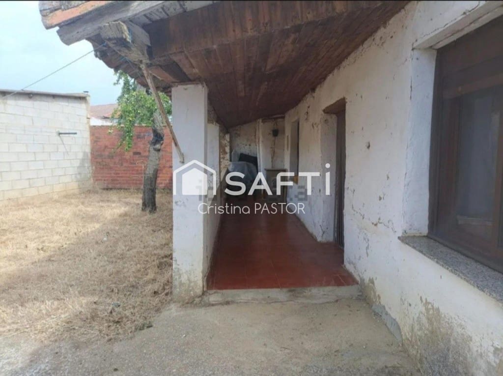 3 chambre Finca/Maison de Campagne à vendre à Santa Cristina de Valmadrigal - 37 000 € (Ref: 9999895)