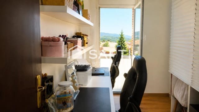 3 sovrum Lägenhet till salu i Sant Feliu de Codines - 239 900 € (Ref: 9999897)
