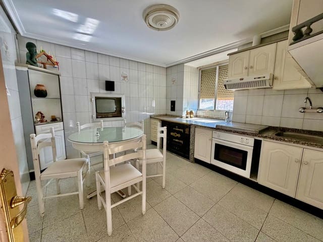 5 Zimmer Villa zu verkaufen in Llamas de la Ribera - 50.000 € (Ref: 9999898)