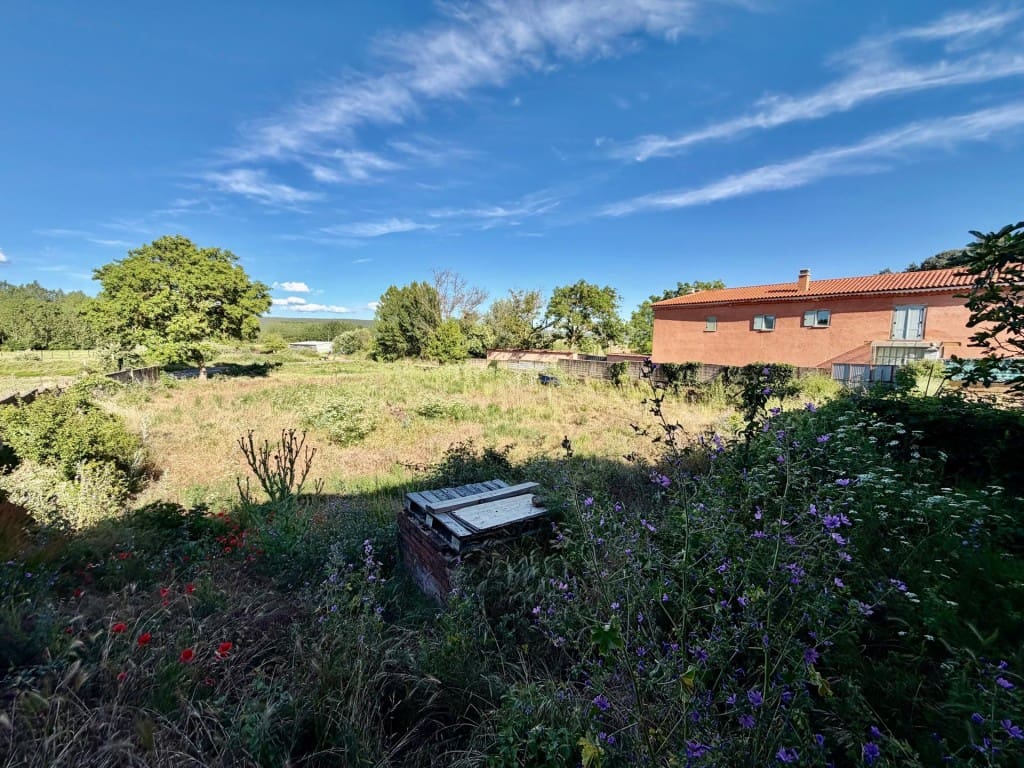 5 Zimmer Villa zu verkaufen in Llamas de la Ribera - 50.000 € (Ref: 9999898)