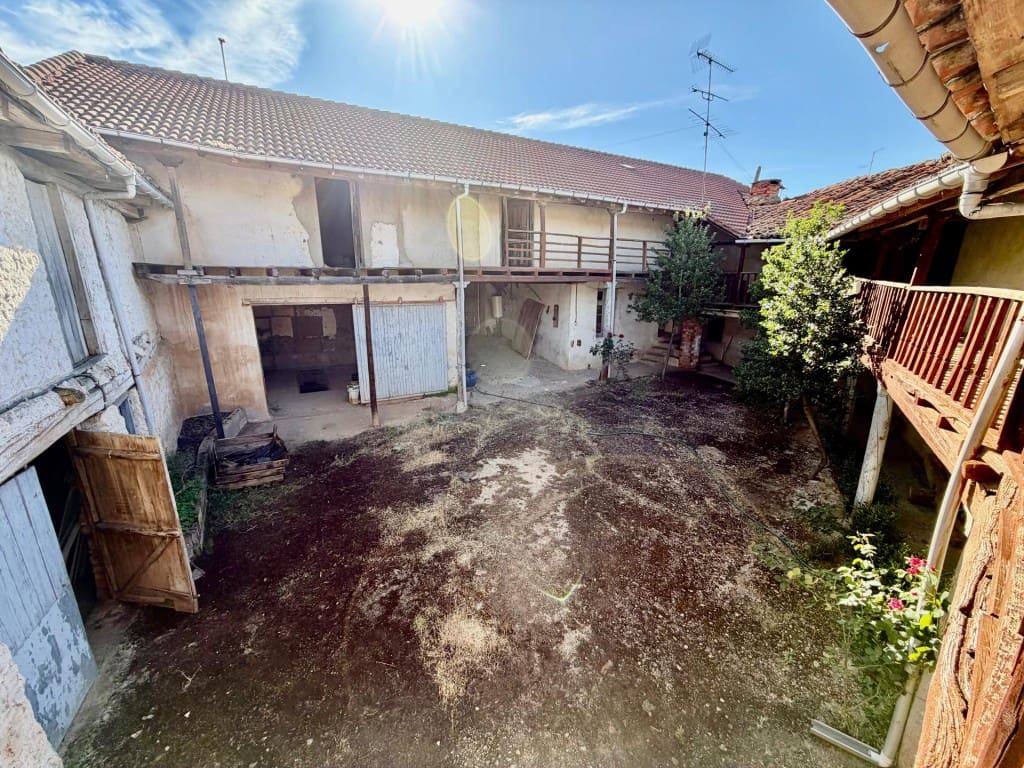 5 Zimmer Villa zu verkaufen in Llamas de la Ribera - 50.000 € (Ref: 9999898)