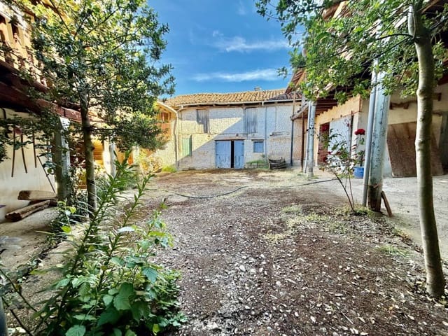 5 Zimmer Villa zu verkaufen in Llamas de la Ribera - 50.000 € (Ref: 9999898)