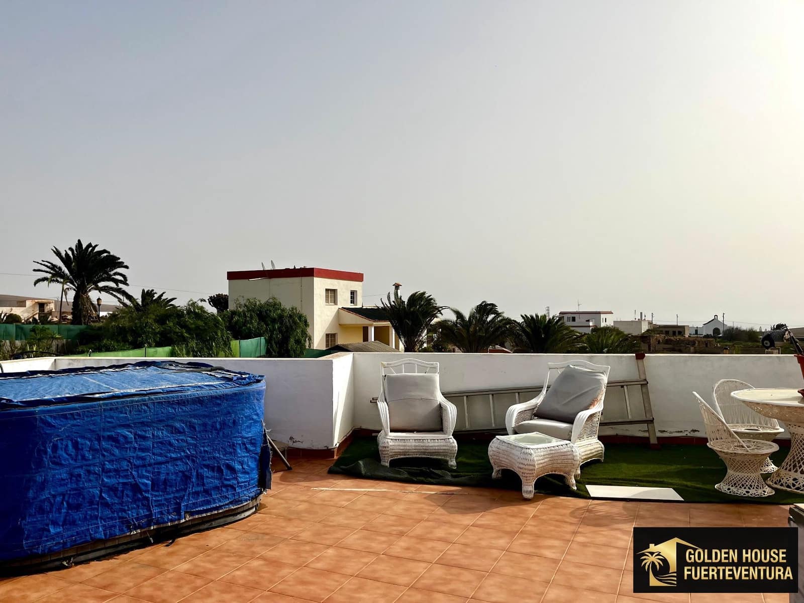 3 makuuhuone Huvila myytävänä paikassa La Oliva mukana uima-altaan 
autotalli - 440 000 € (Ref: 7770454)