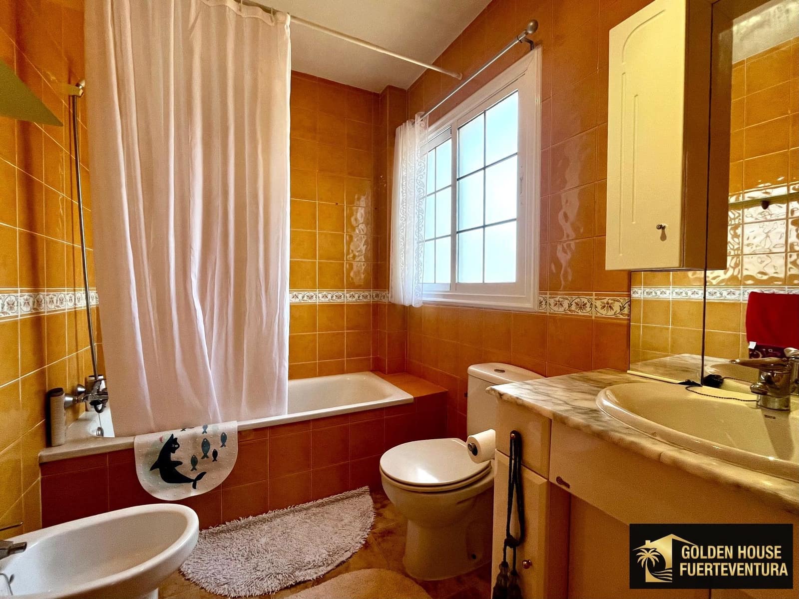 3 makuuhuone Huvila myytävänä paikassa La Oliva mukana uima-altaan 
autotalli - 440 000 € (Ref: 7770454)