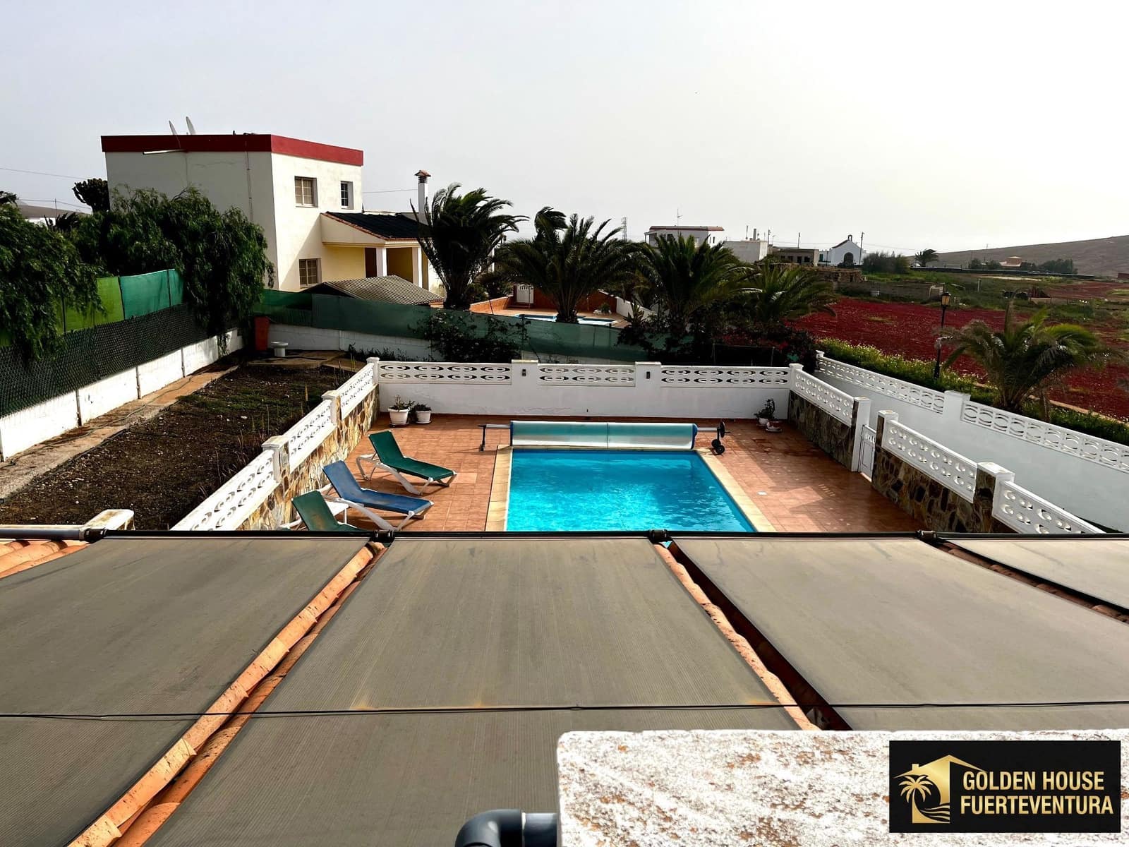 3 makuuhuone Huvila myytävänä paikassa La Oliva mukana uima-altaan 
autotalli - 440 000 € (Ref: 7770454)