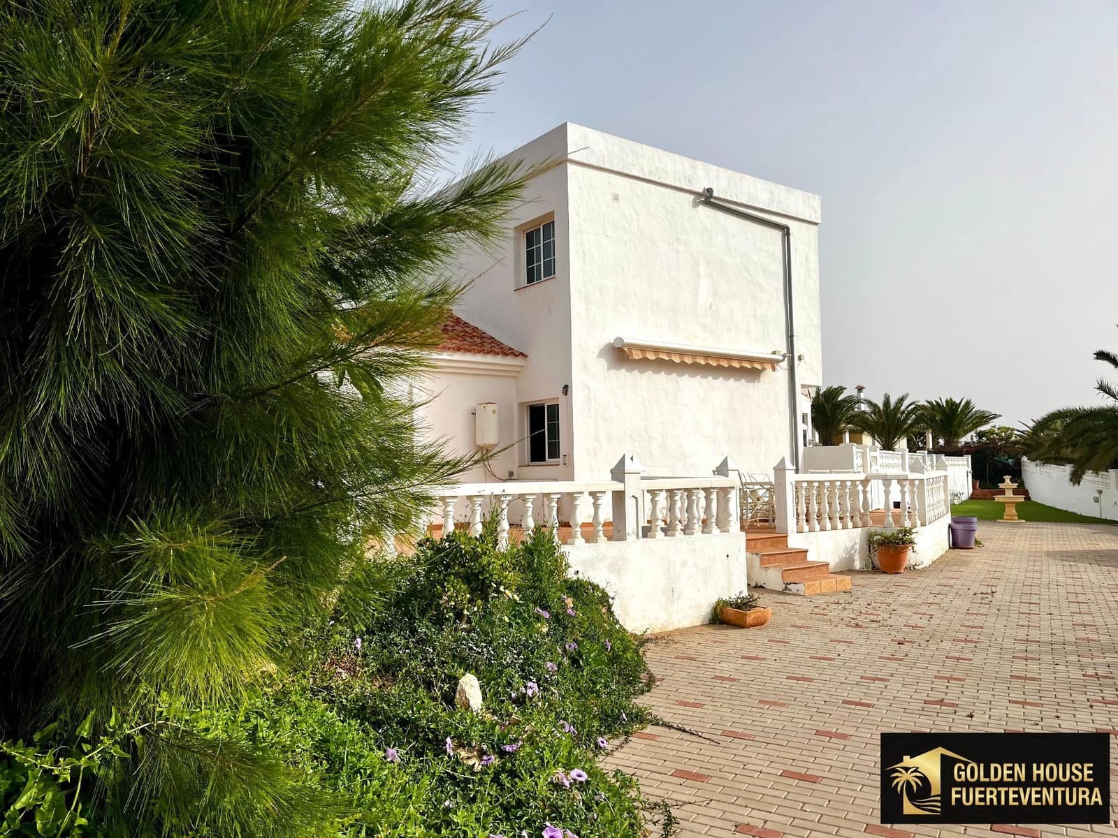 3 makuuhuone Huvila myytävänä paikassa La Oliva mukana uima-altaan 
autotalli - 440 000 € (Ref: 7770454)