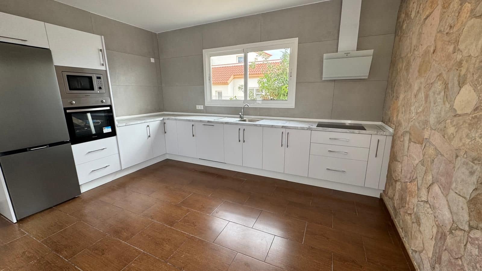 3 slaapkamer Villa te koop in Antigua - € 310.000 (Ref: 8826069)