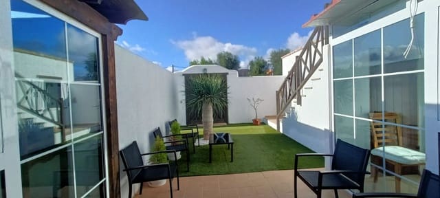 3 soveværelse Villa til salg i Tuineje med swimmingpool - € 469.000 (Ref: 8826073)