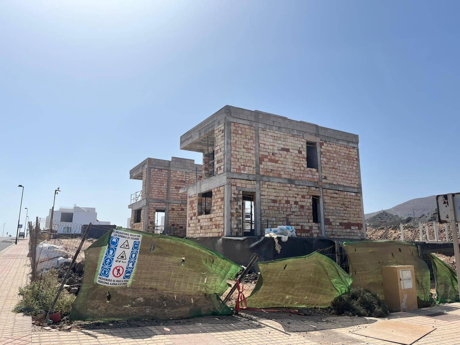 3 soveværelse Villa til salg i Corralejo med swimmingpool garage - € 670.000 (Ref: 8883985)