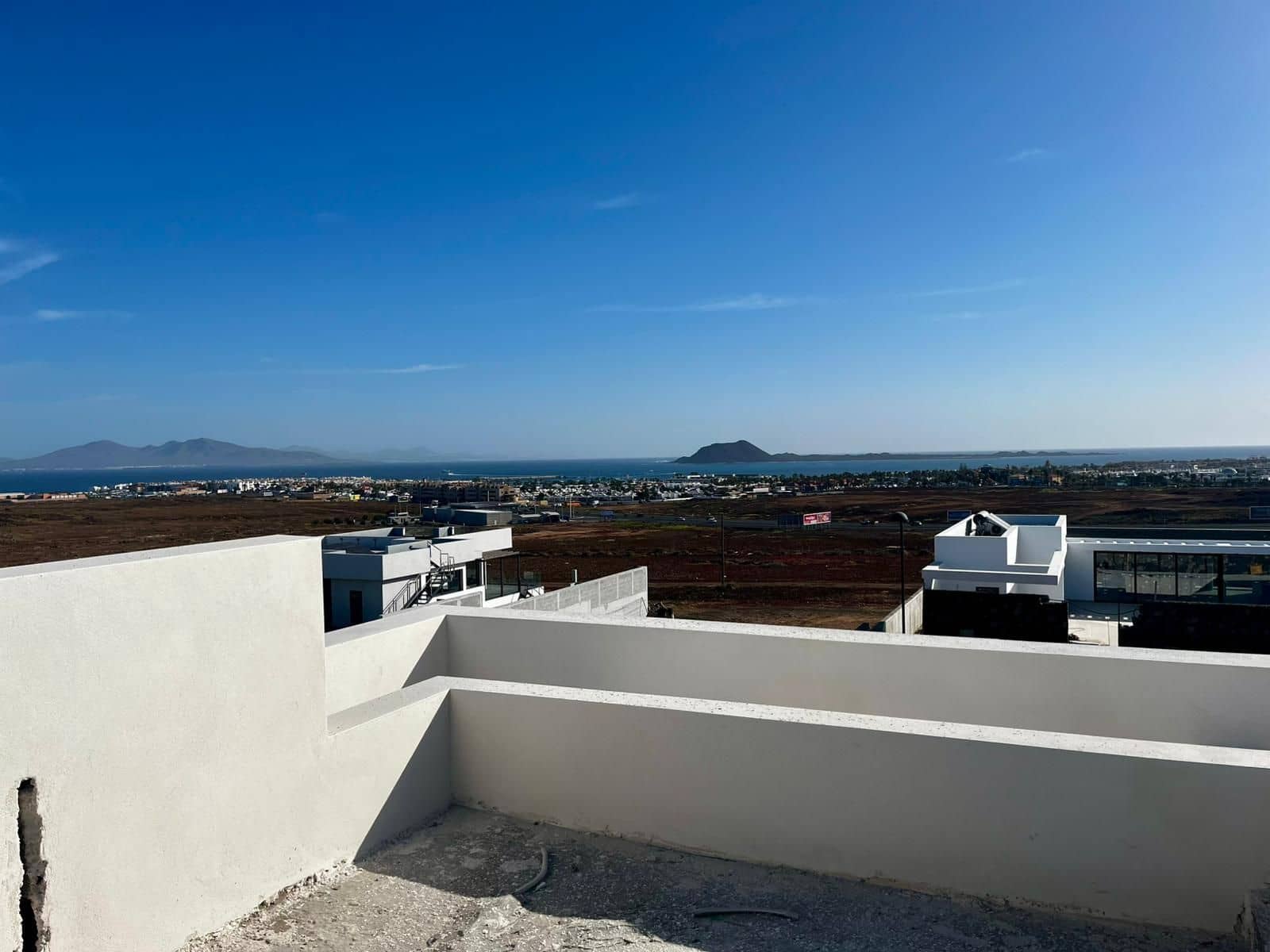 3 chambre Villa/Maison à vendre à Corralejo avec piscine garage - 670 000 € (Ref: 8883985)