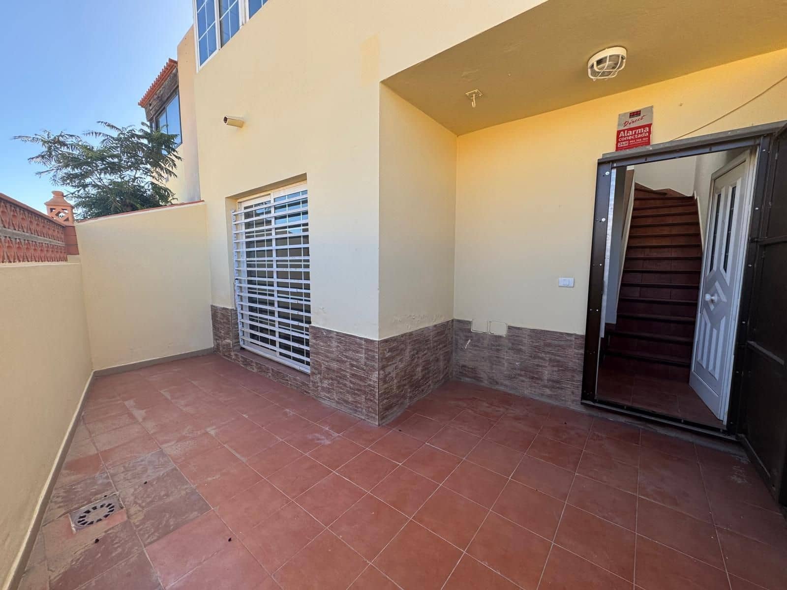 3 makuuhuone Omakotitalo myytävänä paikassa Caleta de Fuste mukana uima-altaan - 249 000 € (Ref: 8914859)