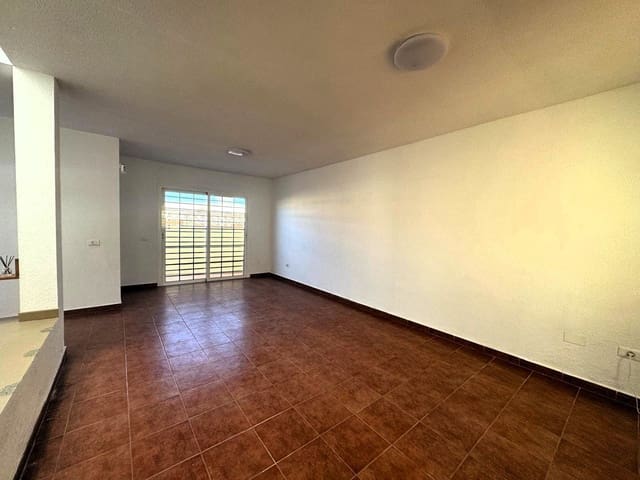 3 soveværelse Byhus til salg i Caleta de Fuste, Antigua med swimmingpool - € 249.000 (Ref: 8914859)