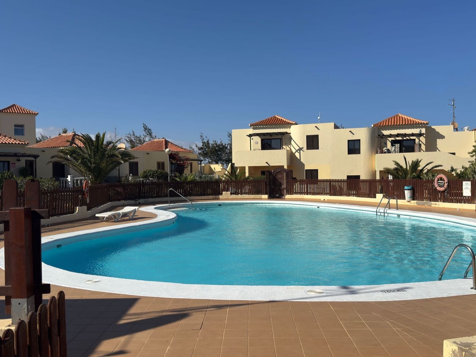 3 makuuhuone Omakotitalo myytävänä paikassa Caleta de Fuste mukana uima-altaan - 249 000 € (Ref: 8914859)