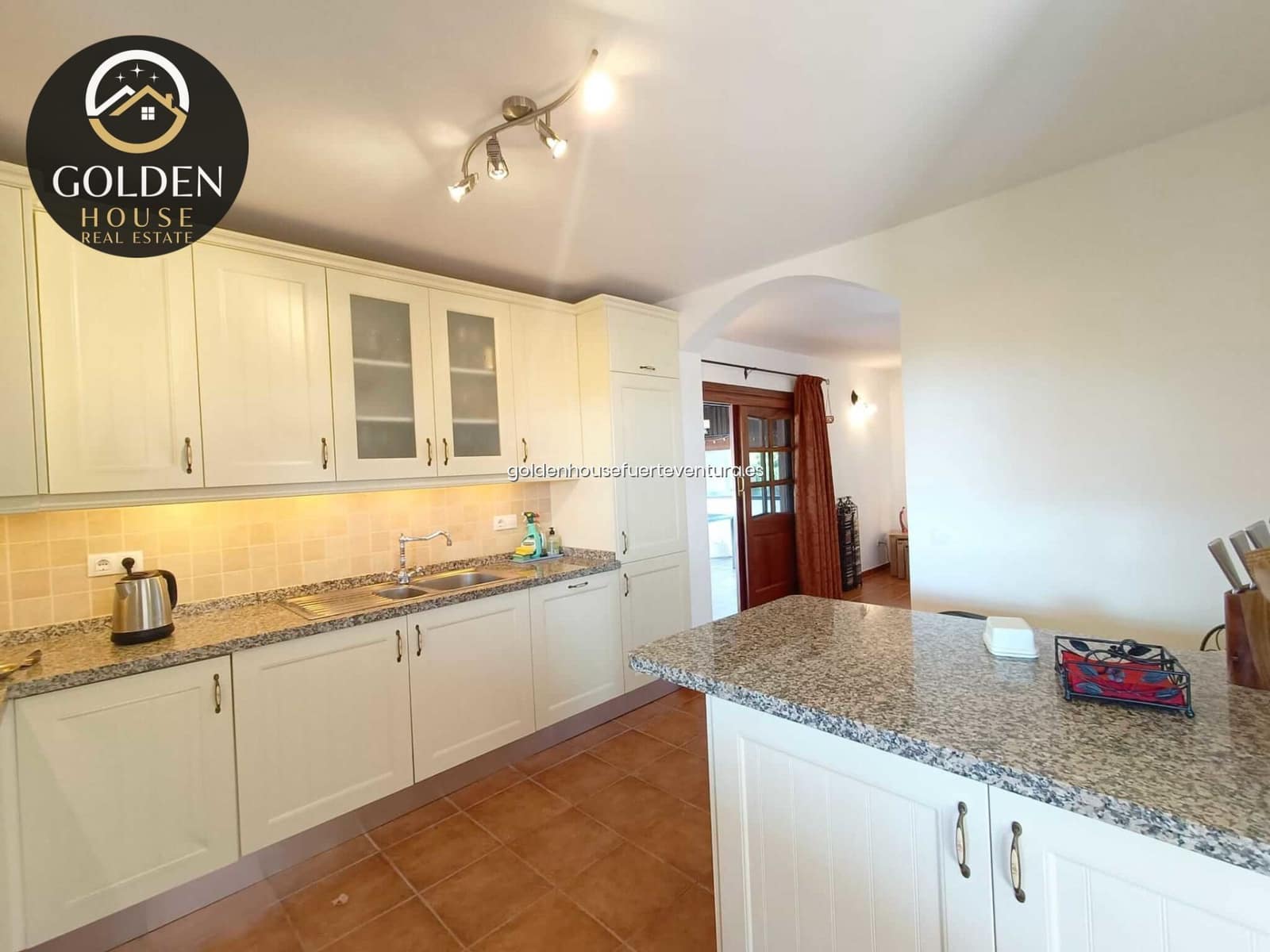 3 Zimmer Villa zu verkaufen in Antigua mit Pool - 390.000 € (Ref: 9145252)