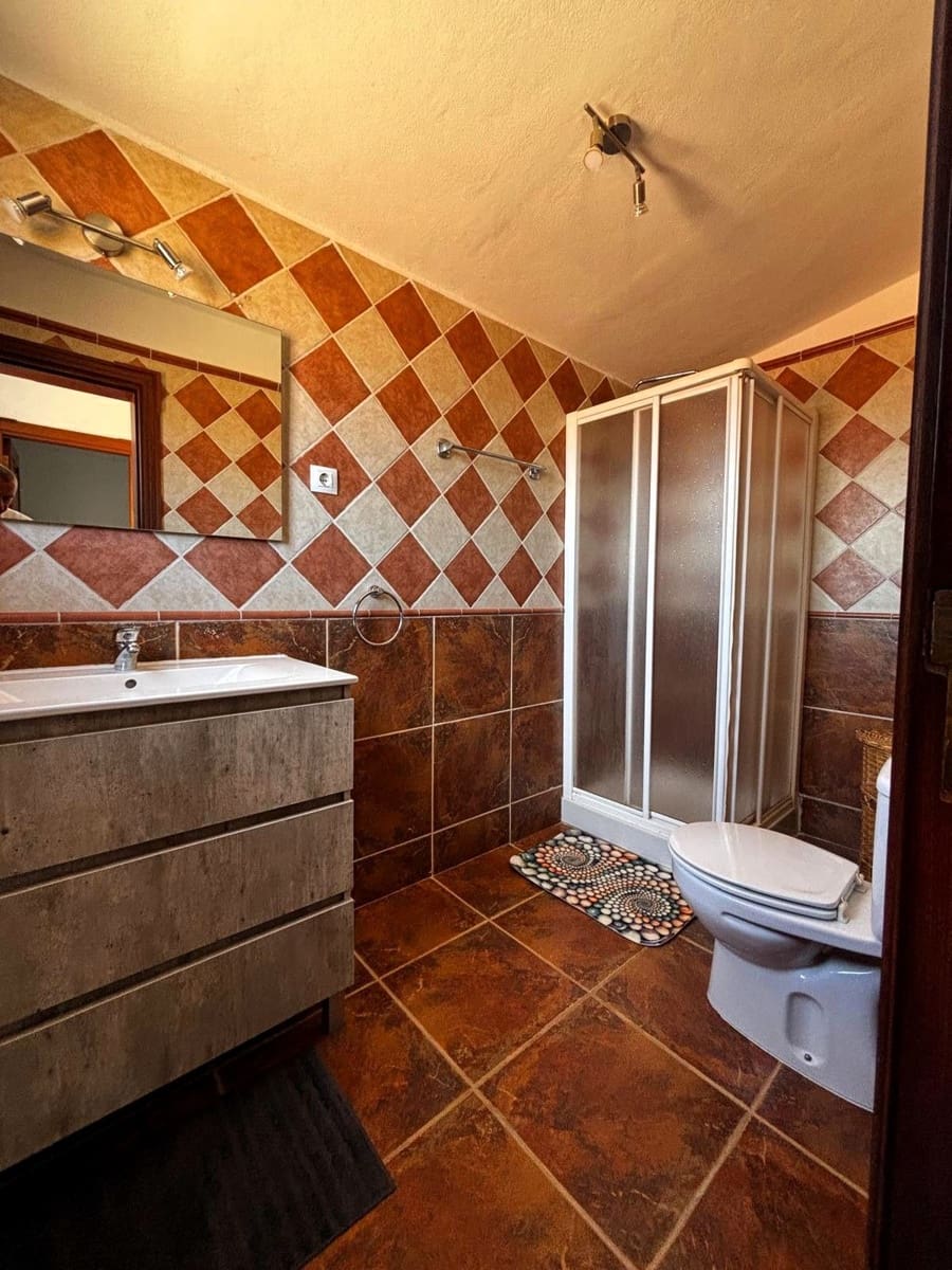 3 soveværelse Villa til salg i Antigua med swimmingpool garage - € 450.000 (Ref: 9176196)