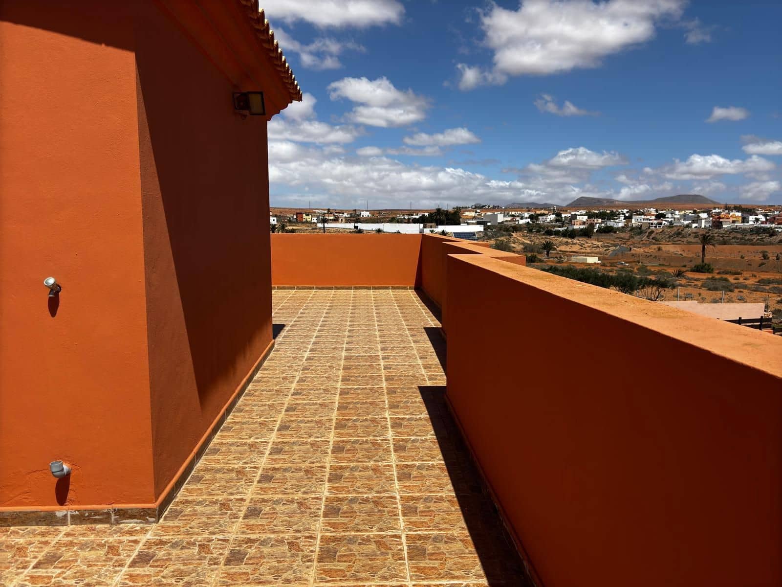 3 soveværelse Villa til salg i Antigua med swimmingpool garage - € 450.000 (Ref: 9176196)