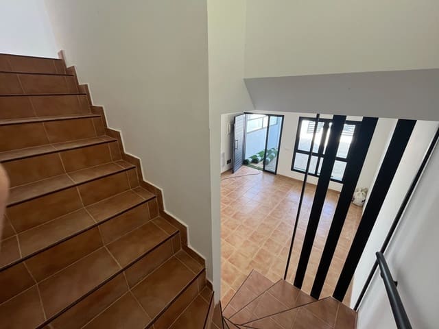 3 sypialnia Dom na sprzedaż w La Oliva z garażem - 249 000 € (Ref: 9284082)
