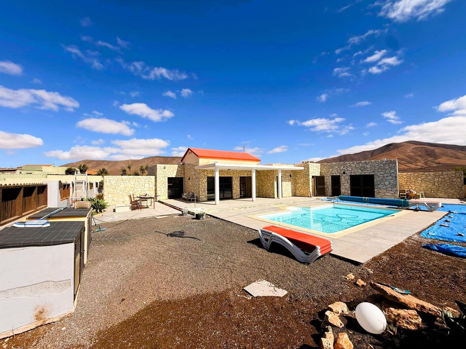 Chalet de 3 habitaciones en Antigua en venta con piscina garaje - 499.000 € (Ref: 9284084)