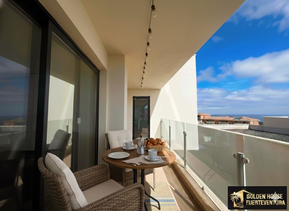 2 bedroom Apartment for sale in Caleta de Fuste with pool garage - € 275,000 (Ref: 9300517)