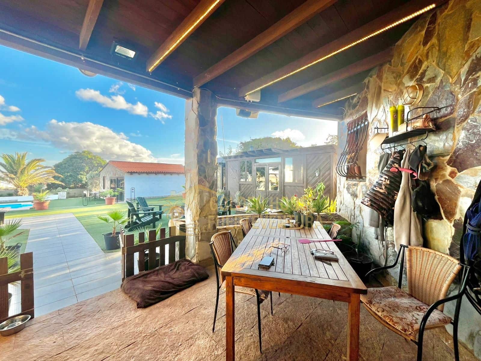 5 camera da letto Villa in vendita in Antigua con piscina garage - 499.000 € (Rif: 9410613)