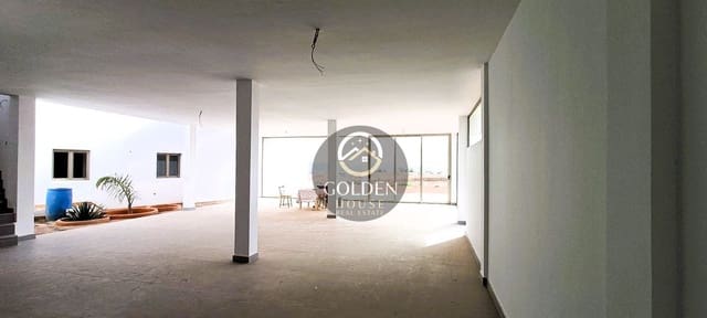 5 chambre Villa/Maison à vendre à Antigua avec garage - 590 000 € (Ref: 9413642)