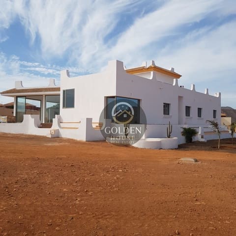 5 chambre Villa/Maison à vendre à Antigua avec garage - 590 000 € (Ref: 9413642)