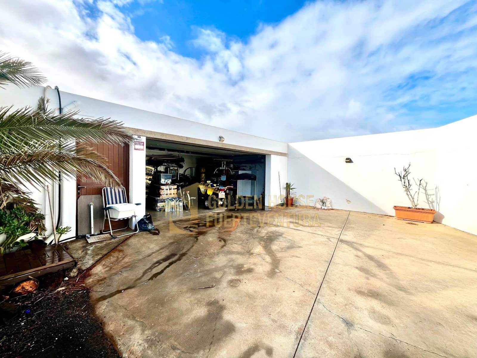 5 makuuhuone Huvila myytävänä paikassa Puerto del Rosario mukana uima-altaan 
autotalli - 710 000 € (Ref: 9413644)