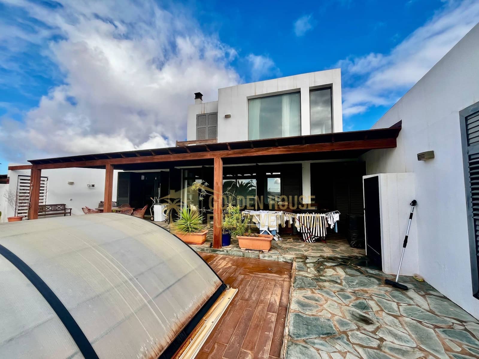 5 makuuhuone Huvila myytävänä paikassa Puerto del Rosario mukana uima-altaan 
autotalli - 710 000 € (Ref: 9413644)