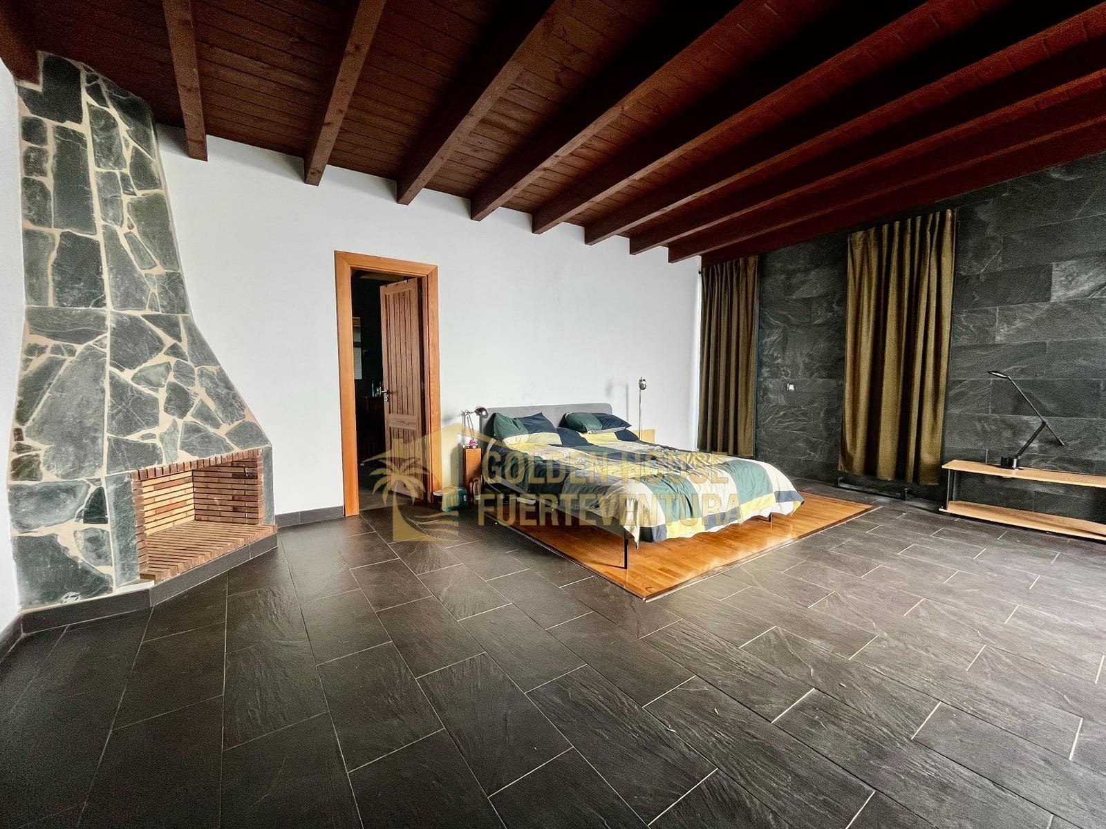 5 makuuhuone Huvila myytävänä paikassa Puerto del Rosario mukana uima-altaan 
autotalli - 710 000 € (Ref: 9413644)