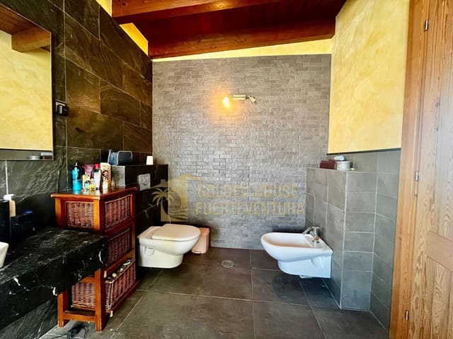 5 camera da letto Villa in vendita in Puerto del Rosario con piscina garage - 710.000 € (Rif: 9413644)