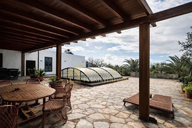 5 camera da letto Villa in vendita in Puerto del Rosario con piscina garage - 710.000 € (Rif: 9413644)