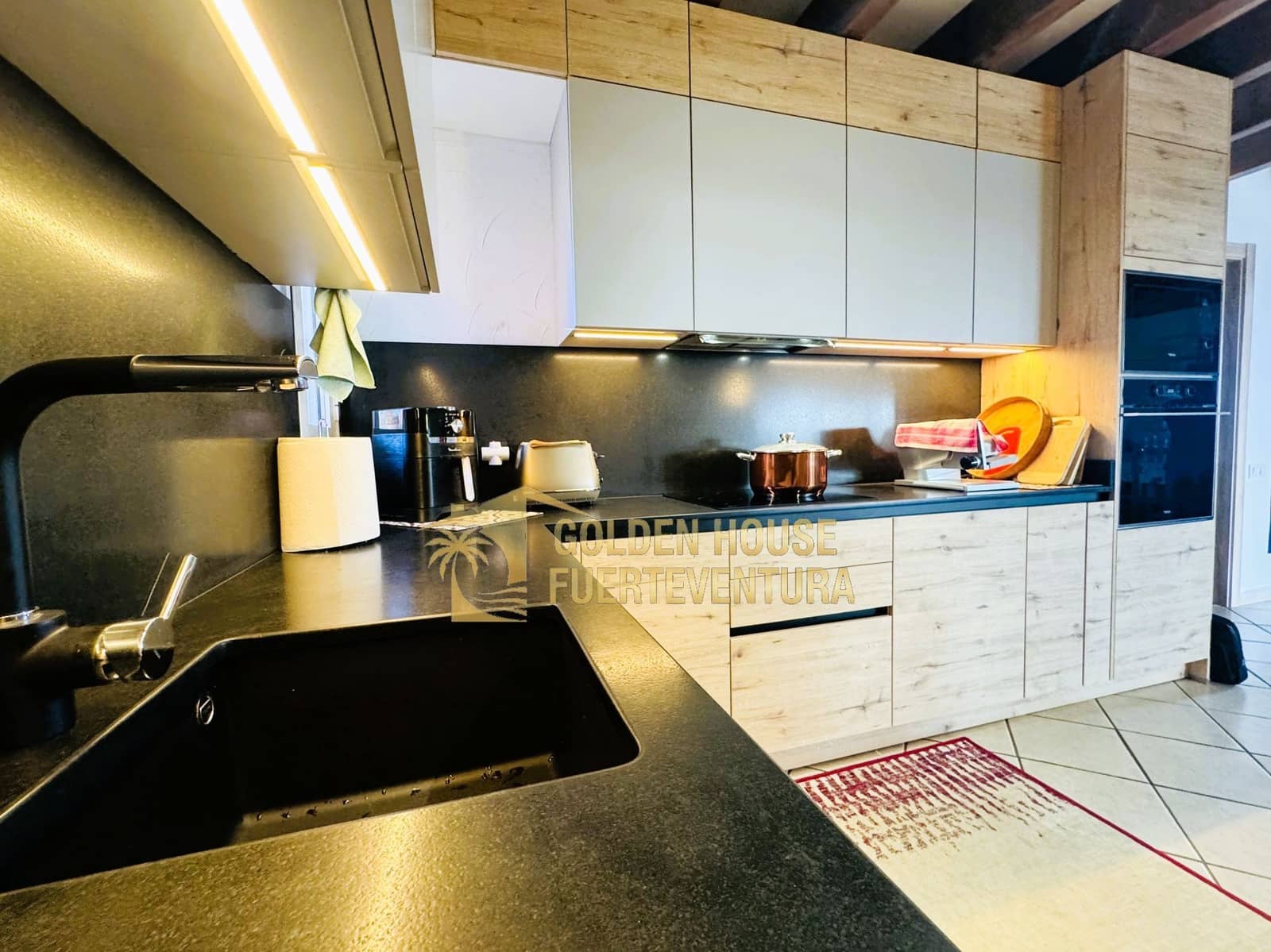 2 soveværelse Villa til salg i Parque Holandes med swimmingpool - € 550.000 (Ref: 9413645)