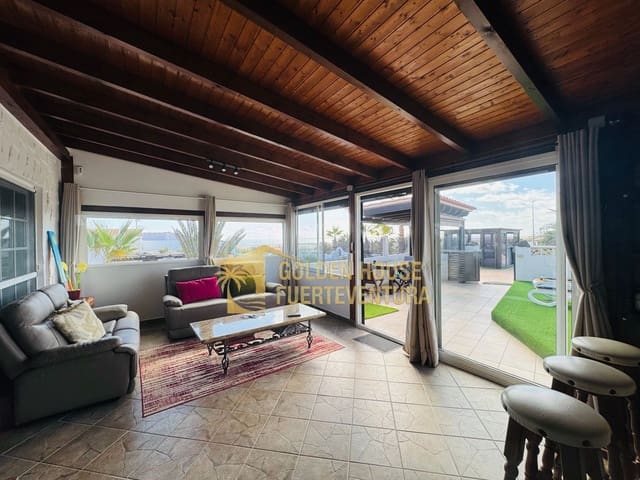 2 soveværelse Villa til salg i Parque Holandés, La Oliva med swimmingpool - € 550.000 (Ref: 9413645)