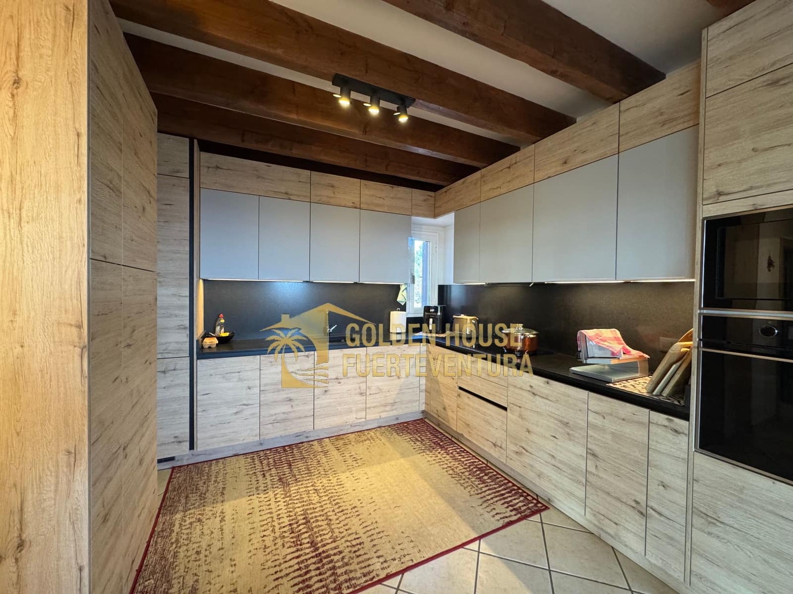 2 soveværelse Villa til salg i Parque Holandes med swimmingpool - € 550.000 (Ref: 9413645)