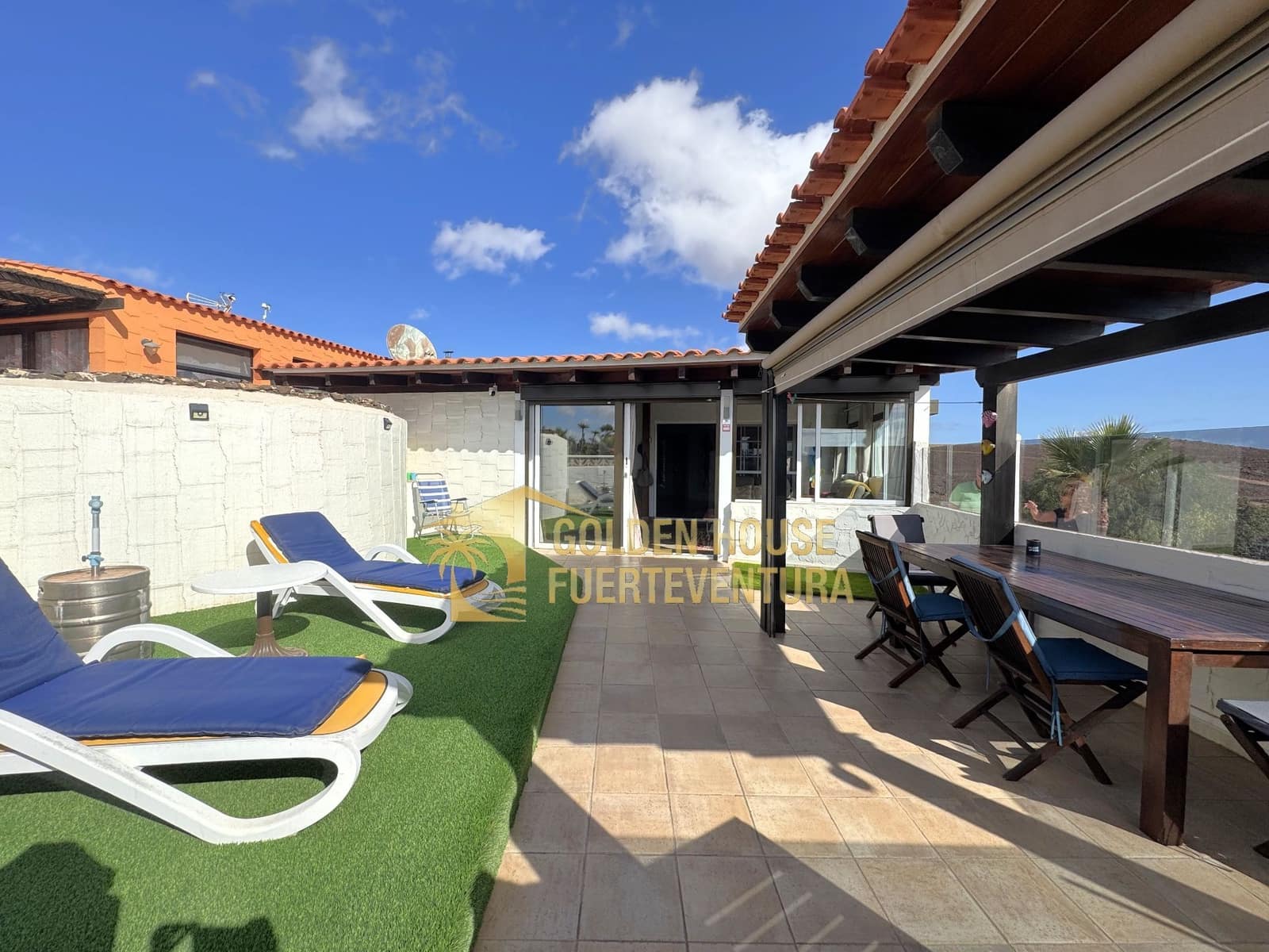 2 soveværelse Villa til salg i Parque Holandes med swimmingpool - € 550.000 (Ref: 9413645)