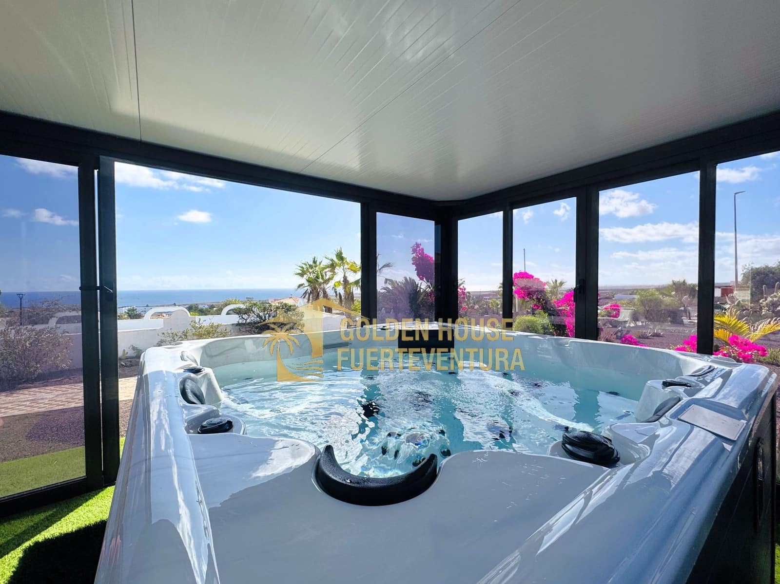 2 soveværelse Villa til salg i Parque Holandes med swimmingpool - € 550.000 (Ref: 9413645)